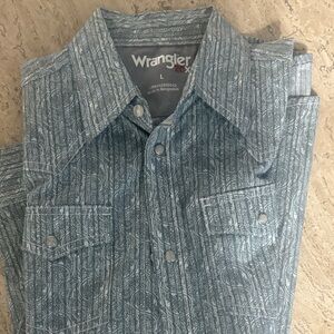 Wrangler Teal Textured Button-Up Shirt